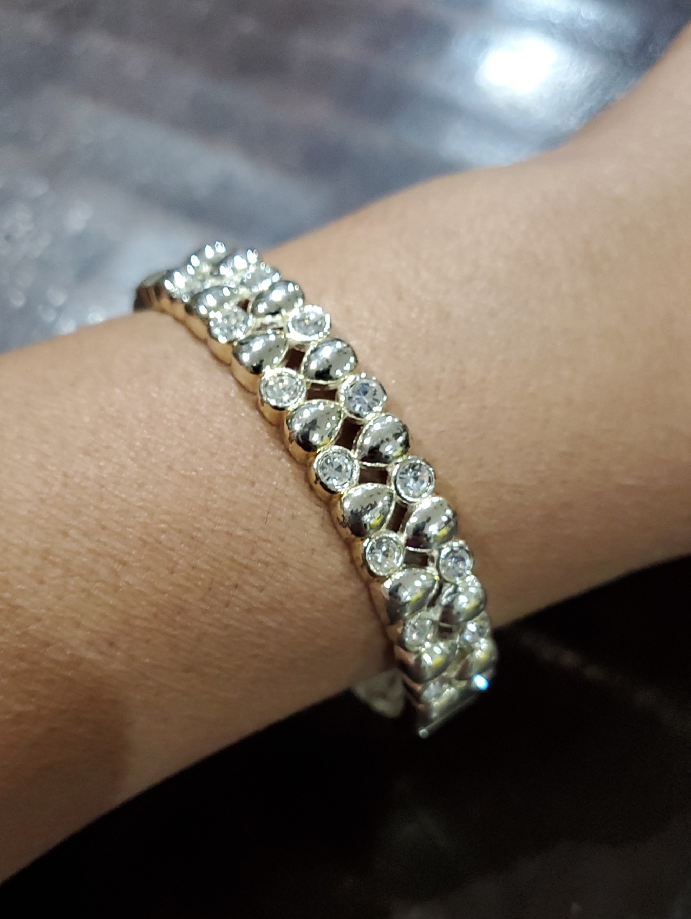 Silver Tone Sparkle Shimmer Gems Link Bracelet - Elegant Women's Jewelry Glam